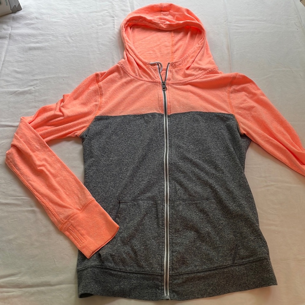 So zip up peach and grey lightweight jacket size large
